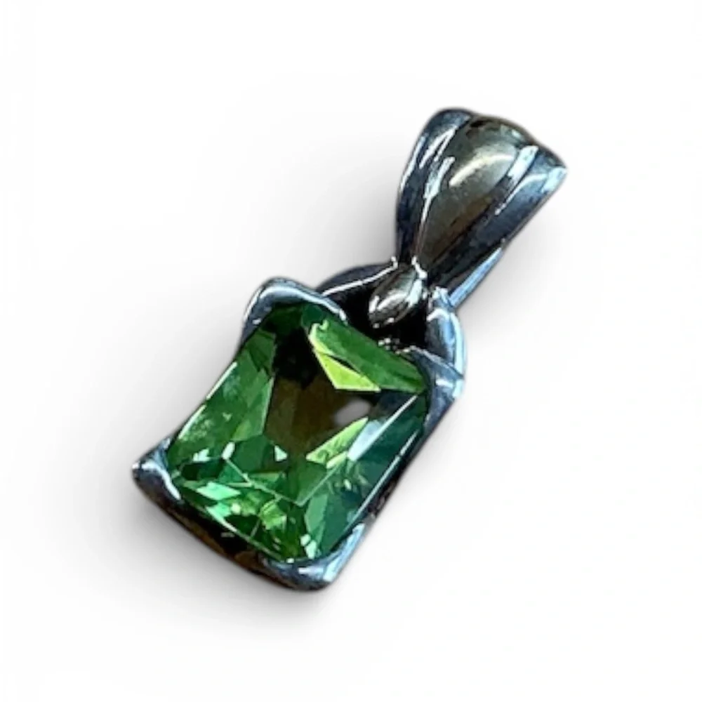 Vintage 1980-1990s Peridot Pendant & Earrings 18K Gold and 925 Sterling Settings - Picture 2 of 5